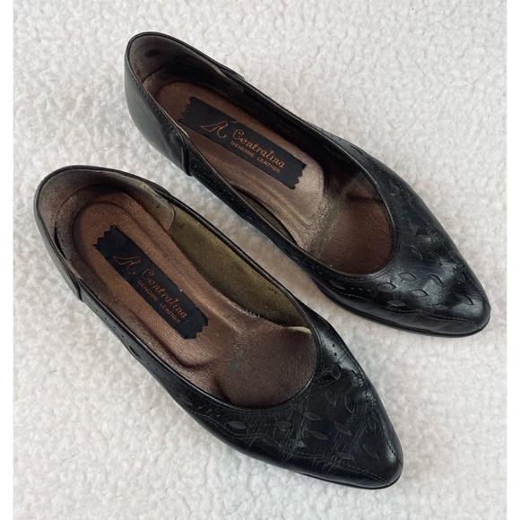 (VTG) CENTRALINA • Black Genuine Leather Pointed Toe Kitten Heels - Picture 14 of 16